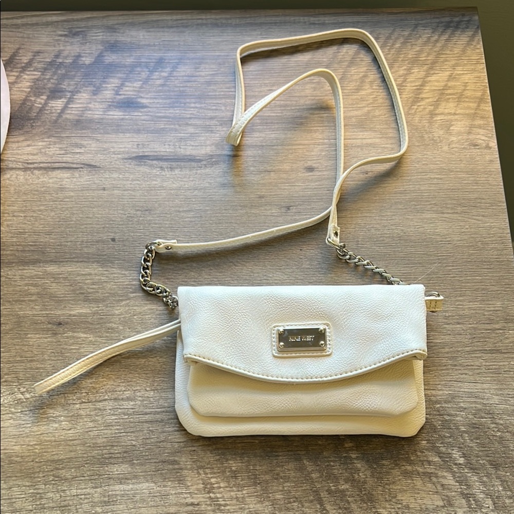 Nine West white pocketbook with removable strap